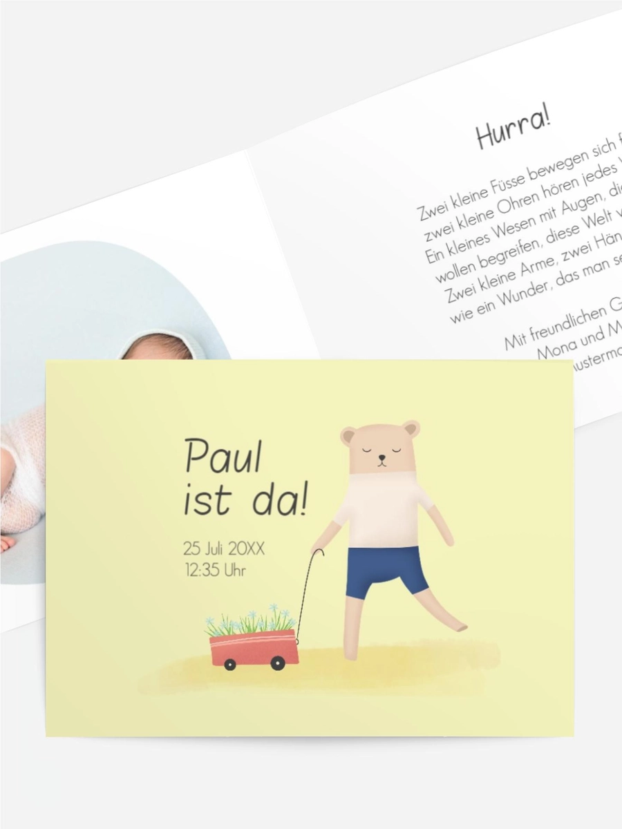 Karten zur Geburt mit Text und Fotos selbst gestalten und bequem liefern lassen. Design Süßer Teddybär Im Format 296 x 105 mm bei druckstdu.de