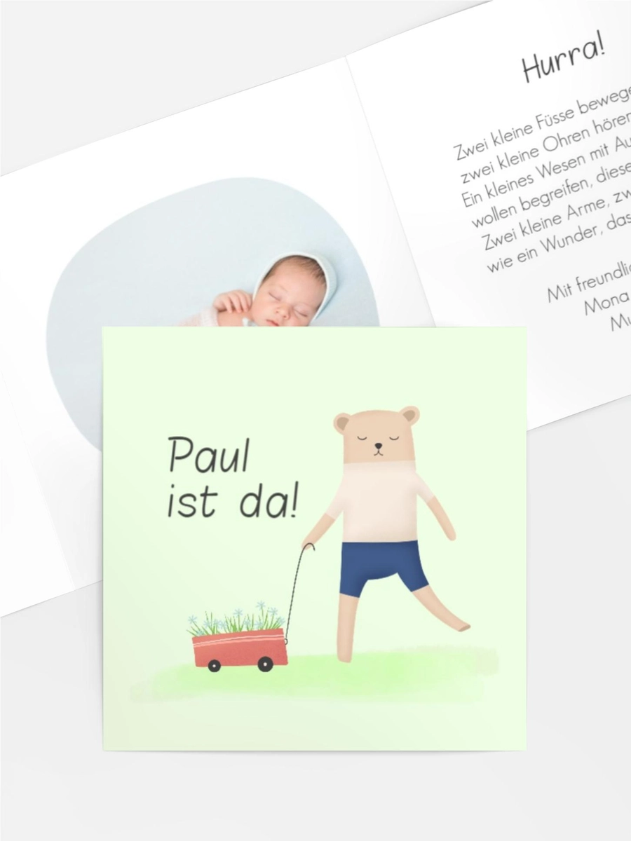 Karten zur Geburt online einfach selbst gestalten und bequem liefern lassen. Design Süßer Teddybär Im Format 435 x 145 mm bei druckstdu.de